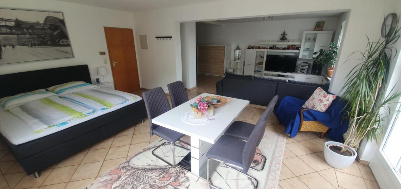 Apartamento Chrissi Und Micha Remscheid Exterior foto
